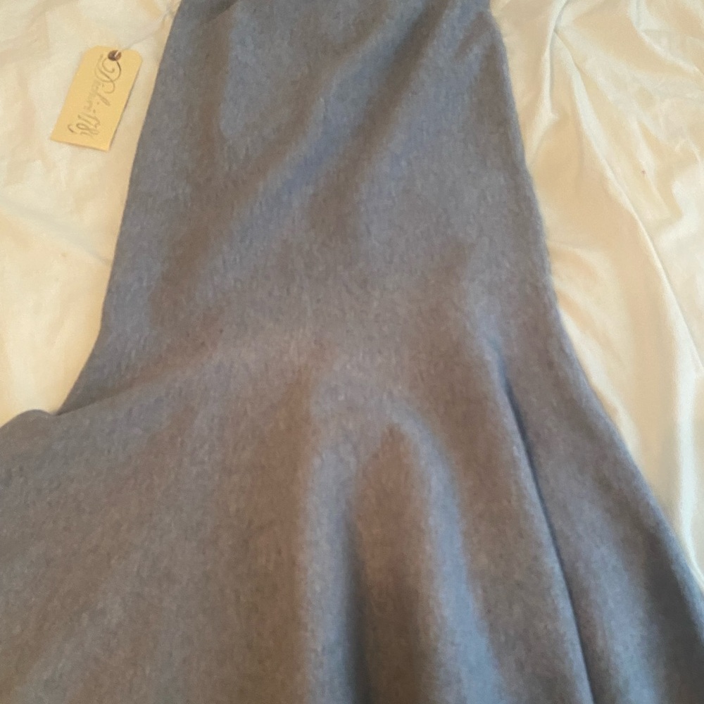 Elegant Gray Women's Skirt

please message before buying !!!!